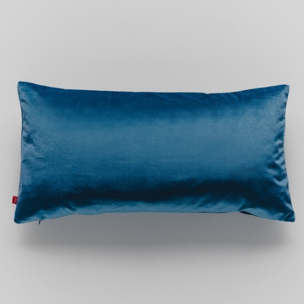 Fata de perna alerio