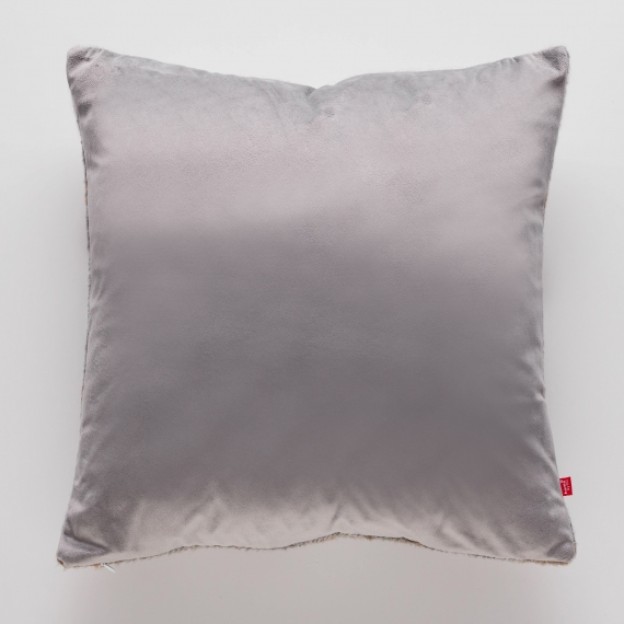 Fata de perna carpalia