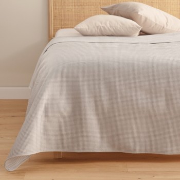 Cuvertură uni cu model embosat Pontoso 240x260 cm