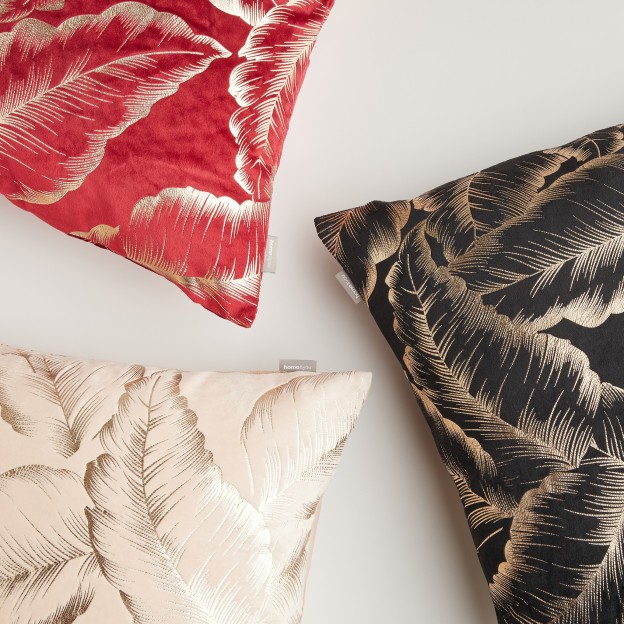 Fata de perna FOGLARE negru