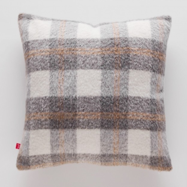 Fata de perna carpalia